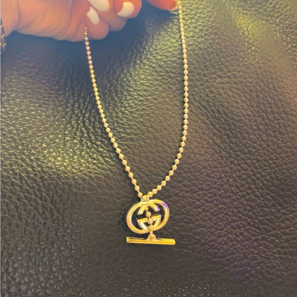 Beautiful Brand New with Tags Gucci Necklace- toggle. It's like a choker. - Picture 3 of 12